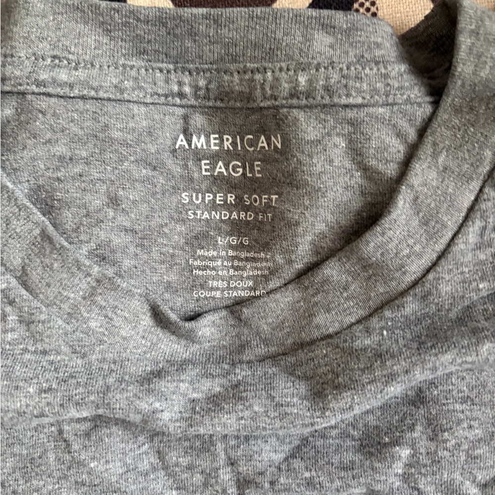American Eagle Outfitters Gray Short Sleeve Tee